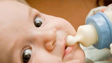لماذا لا يستطيع الرضع شرب حليب البقر؟