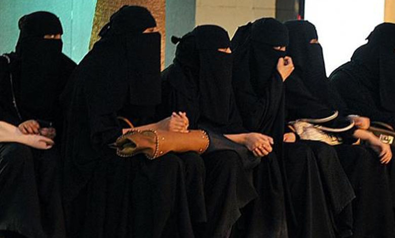 التهديد والاضطهاد... انتهاكات الحوثي ضد المرأة اليمنية