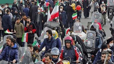 الحجاب أو السجن... الاحتجاجات تصل للمطالبة بإسقاط النظام في إيران