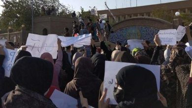 أفغانستان.. فتيات يتظاهرن احتجاجا على إغلاق طالبان مدارسهن