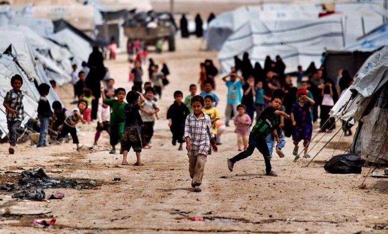 فرنسا تعيد بالتقسيط نساء وقُصّرا من عائلات جهادييها في سوريا