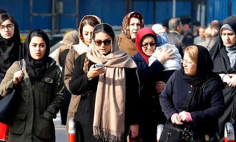 هل تنجح النساء في تغيير قوانين القمع الإيرانية؟