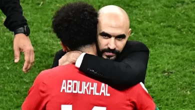الركراكي يوضح حقيقة أزمة أبوخلال مع النساء