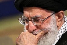 إيران.. شمخاني يحذر خامنئي من كشف بعض جرائمه