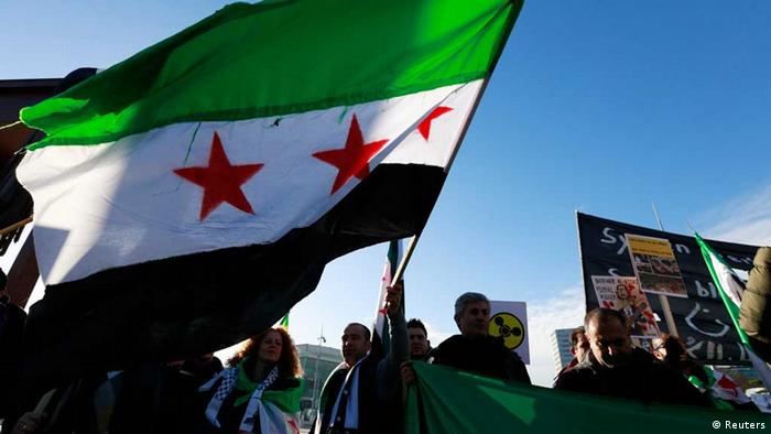 بالدعوة إلى مفاوضات مع النظام.. المعارضة السورية تسعى لفكّ عزلتها