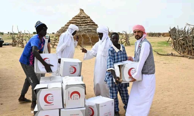 الإمارات تواصل تقديم المساعدات الإنسانية بتوزيع 150 طرد غذائي في منطقة أمدجراس والقرى المجاورة في تشاد
