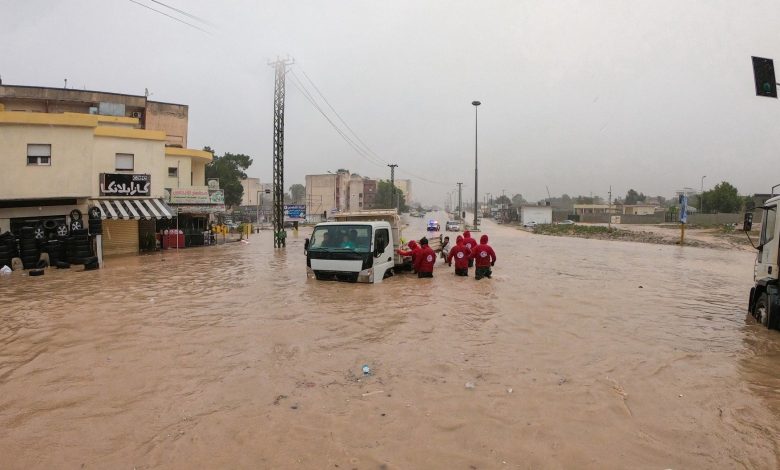 السيول تحاصر.. ليبيا تعلن "فقدان السيطرة"