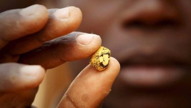 السودان: كيف يتم تمويل حرب البرهان عبر صفقات الذهب؟