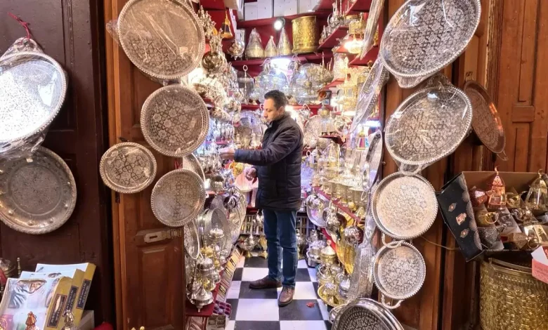 النقش على المعادن.. تراث عالمي مهدد بالانقراض في المغرب العربي