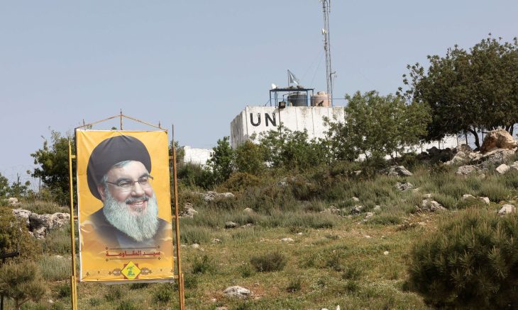 حزب الله يتمسك بالبقاء المسلح في جنوب لبنان