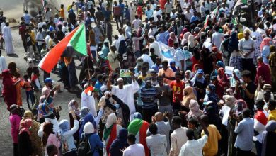 الإخوان تراهن على العودة إلى السلطة في السودان بأي وسيلة
