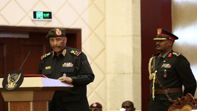 البرهان يجعل من السودان معزولا دوليا وإقليميا..ما علاقة الإخوان؟