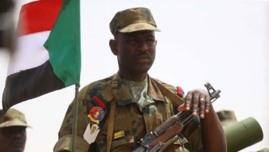 الجيش والإخوان تاريخ من الهيمنة بالسودان
