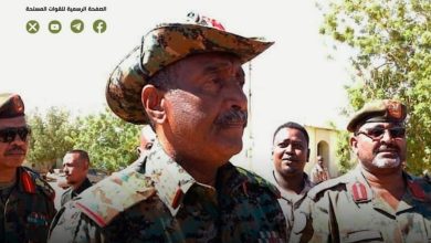 للتعتيم على الانقلاب... البرهان يقطع الاتصالات في السودان
