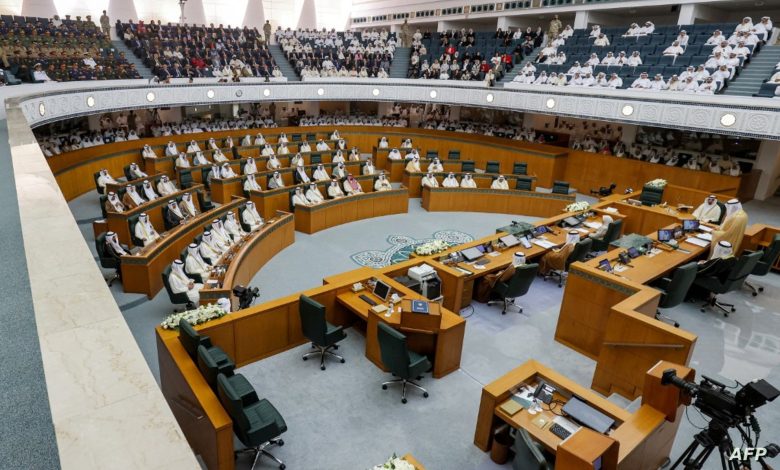 كيف أثر حل البرلمان في الكويت على الإخوان في البلاد؟