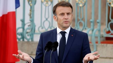 الرئيس الفرنسي يرفض أي تحالف مع اليسار المتطرف