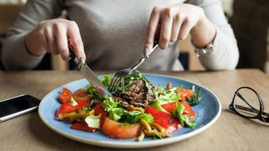 لماذا يصعب علينا تناول الطعام الصحي؟
