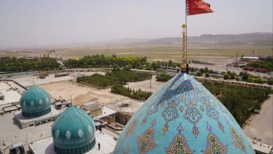 إيران ترفع 'علم الثأر' الأحمر: إلى ماذا يرمز؟