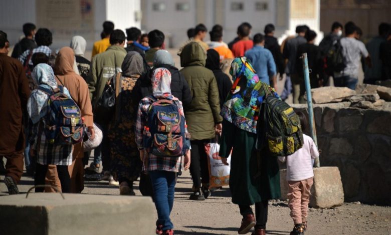 اللاجئون الأفغان يواجهون التعذيب قبل الطرد القسري من إيران