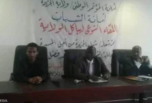 تحولت وسائط التواصل الاجتماعي في السودان، مساء الأحد، إلى ساحة احتجاج حاشدة شارك فيها الآلاف بتغريدات ناقدة لمقطع فيديو يظهر فيه أحد عناصر تنظيم الإخوان الناشطين يطلق فيه تهديدات، متوعدا بقتل أي سوداني يطالب بالحكم المدني.