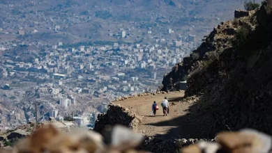 ميليشيات إخوانية تهاجم منزل ناشط حقوقي بارز في تعز