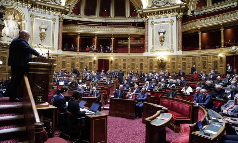 عودة التوتر بين باريس والجزائر تهدد بتجميد التعاون البرلماني