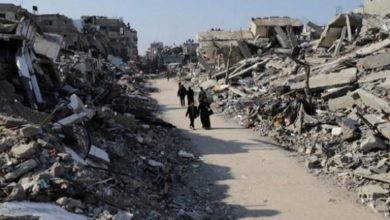 غزة بين الدماء والأمل: 20 قتيلا في غارة إسرائيلية وآمال جديدة في التفاوض