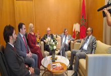 الداخلة المغربية تستقبل وفدا إسبانيًا لبحث آفاق الاستثمار والتنمية