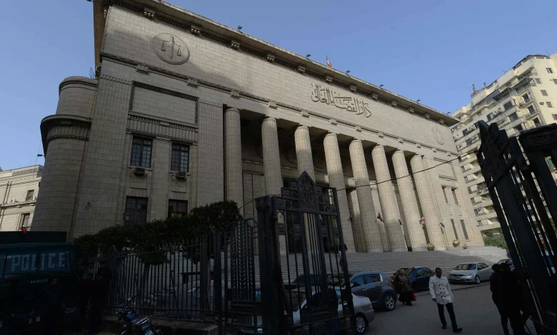 النيابة تحيل محامياً متهمًا بقتل فتاة في المعمورة إلى محكمة الجنايات