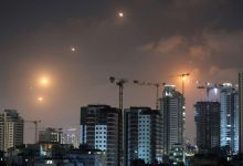 التصعيد يتفاقم.. إيران تطلق عشرات الصواريخ والمسيرات ردًا على الهجوم الإسرائيلي