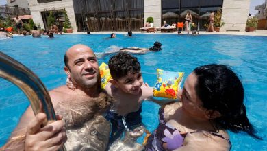 السباحة تحت الرقابة: لباس البحر يعكس توجهات متشددة؟