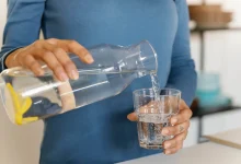 جسمك يطلب الماء: 5 إشارات خطيرة لا تتجاهلها