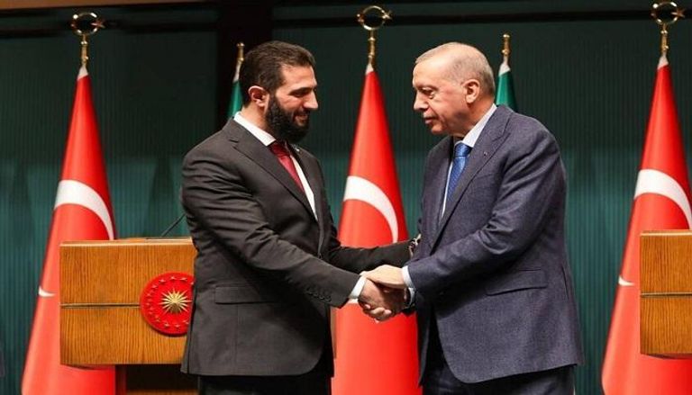 لا نية للانسحاب.. تركيا تمدد وجودها في سوريا وسط تقارب مع إسرائيل
