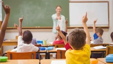معلمة تواجه اتهامات باستغلال تلميذ قاصر في قضية أخلاقية مثيرة للجدل