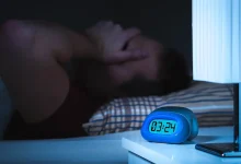 استيقاظك المفاجئ ليلاً ليس صدفة.. هذه هي الأسباب الحقيقية