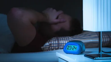 استيقاظك المفاجئ ليلاً ليس صدفة.. هذه هي الأسباب الحقيقية