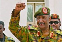 البرهان يُعيد ترتيب المشهد: حملة إعلامية تكشف عن محاولات فرض سيطرة جديدة على قوى التحالف