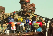 البرهان يُعيد توزيع الوزارات بالقوة: استفراد جديد يهدد مسار السلام في السودان