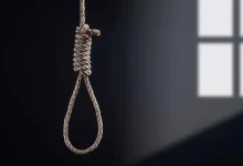 العراق.. انتحار مأساوي لمعلم يثير صدمة مجتمعية