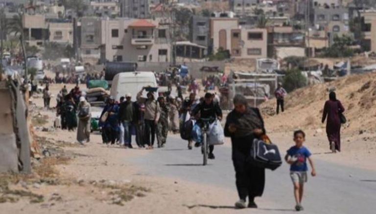 آخر شريان يختنق.. دير البلح تواجه عزلة قاتلة في غزة