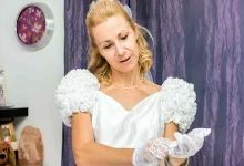 غيرة أم نية مبيتة؟ عروس تروي قصة غريبة عن حماتها في ليلة العمر