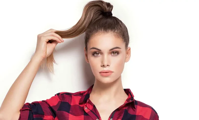 موضة خطيرة.. كيف تؤذي تسريحة ذيل الحصان شعرك وجسمك؟