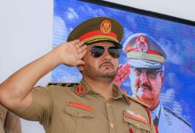 صدام حفتر في منصب نائب والده تمهيداً لوراثة السلطة