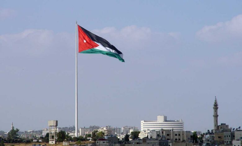 من البرلمان إلى الشارع السياسي: رسائل هجوم الأعيان الأردني على الإخوان وحماس