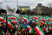الشوارع الإيرانية تصدح بنداء التغيير ضد حكم الملالي