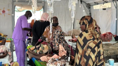 الصحة والسياسة في السودان: انهيار العقد الاجتماعي في زمن المرض