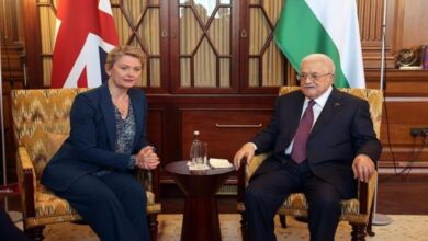 عباس يحسم الجدل: لا حكم لحماس بغزة ونريد دولة فلسطينية غير مسلحة