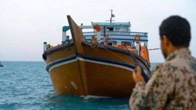 إجهاض تهريب شحنة كيماوية للحوثي في مضيق باب المندب.. قارب يُسقط الخطة