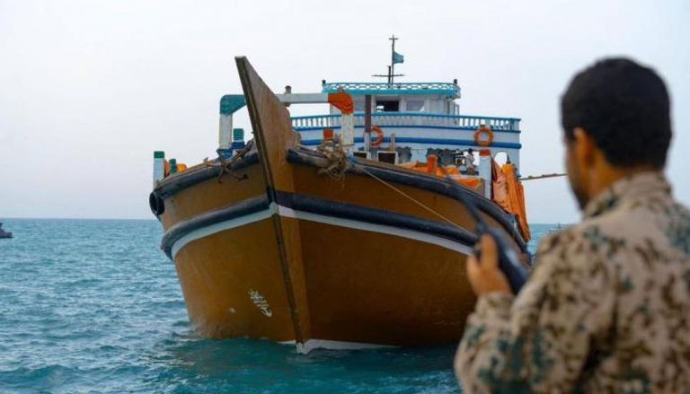إجهاض تهريب شحنة كيماوية للحوثي في مضيق باب المندب.. قارب يُسقط الخطة