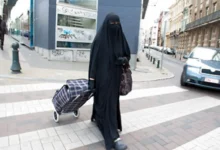 إيطاليا بين القانون والدين.. الإخوان يقترحون منع النقاب والبرقع في الأماكن العامة